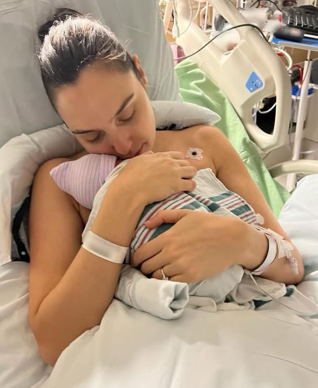 Gal Gadot, diagnosticată cu cheag de sânge la creier, a suferit o operație de urgență în luna a opta de sarcină