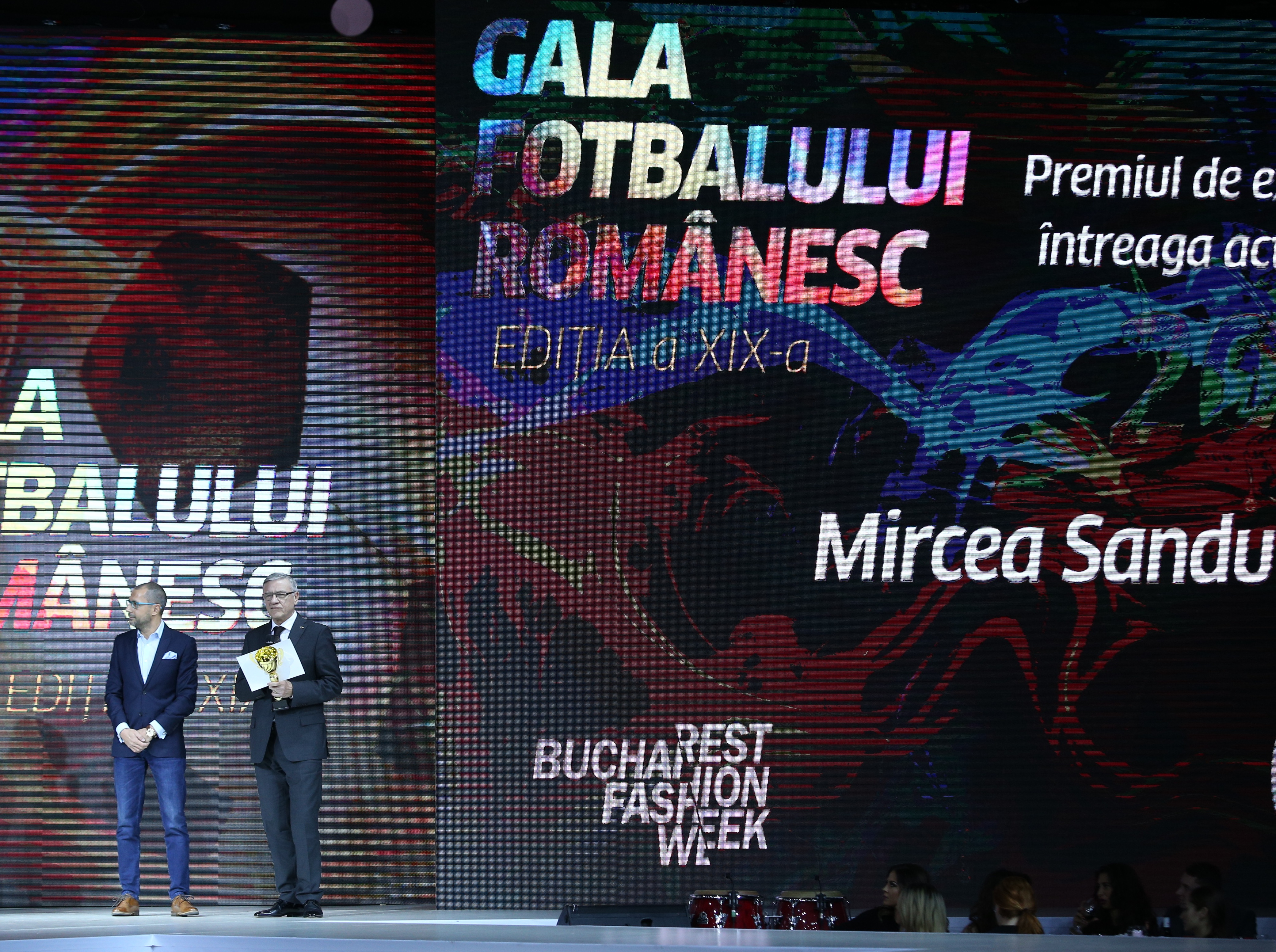 Gala Fotbalului Românesc 2017. Budescu, jucătorul anului. Hagi - antrenorul anului! Toate premiile acordate | FOTO&VIDEO
