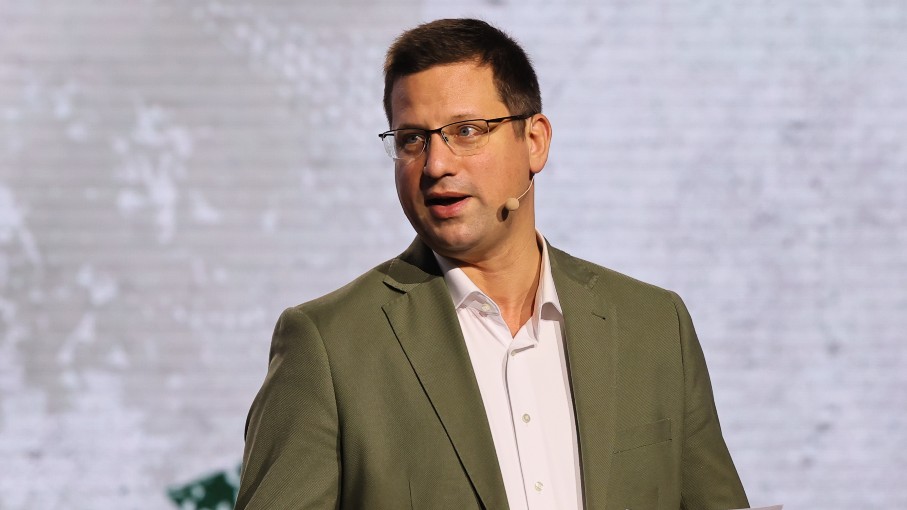 A Karmelitát luxusként bemutatni abszurd – közölte Gulyás Gergely a Bayer Show-ban