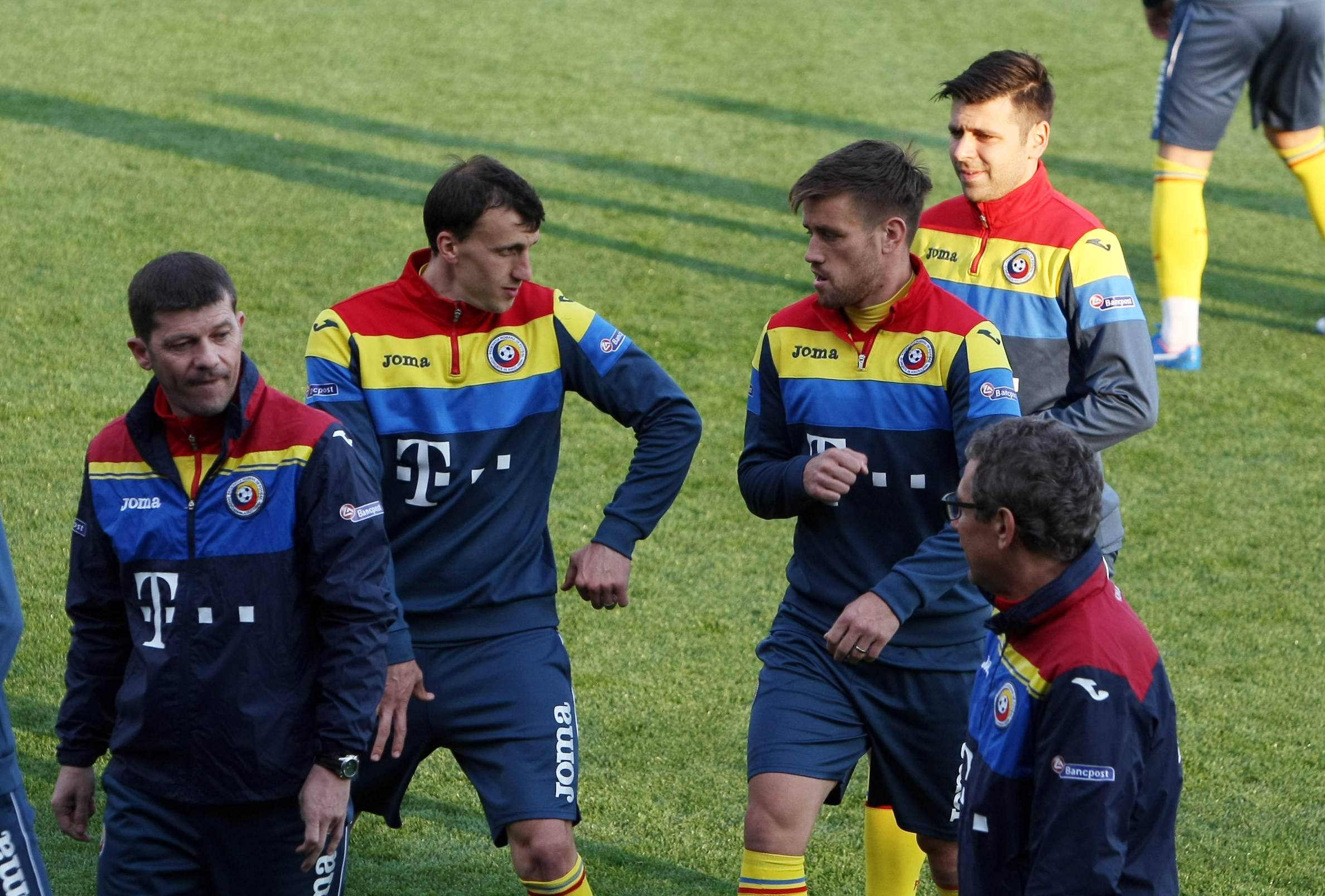 România - Lituania (amical, miercuri, 20.00, Giurgiu). Atenție, tricolori! Iordănescu, cel mai prost plătit selecționer de la Euro,  nu glumește! ”Tata Puiu” a lăsat mereu acasă jucători care au jucat în preliminarii și a luat câte trei-patru debutanți la turneele finale