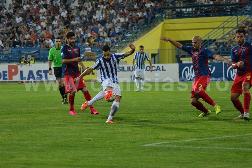 LIGA I. CSMS Iaşi - ASA Tîrgu-Mureş 0-1. Miriuţă l-a învins italieneşte pe Nicolo Napoli, sub privirile campionului mondial Franco Baresi