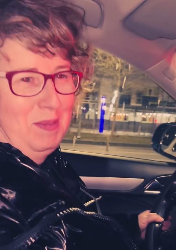 Ce a făcut la volan mama lui Mihai Bendeac. Actorul a filmat-o în trafic și a postat-o pe internet: „Ai dovezi?”
