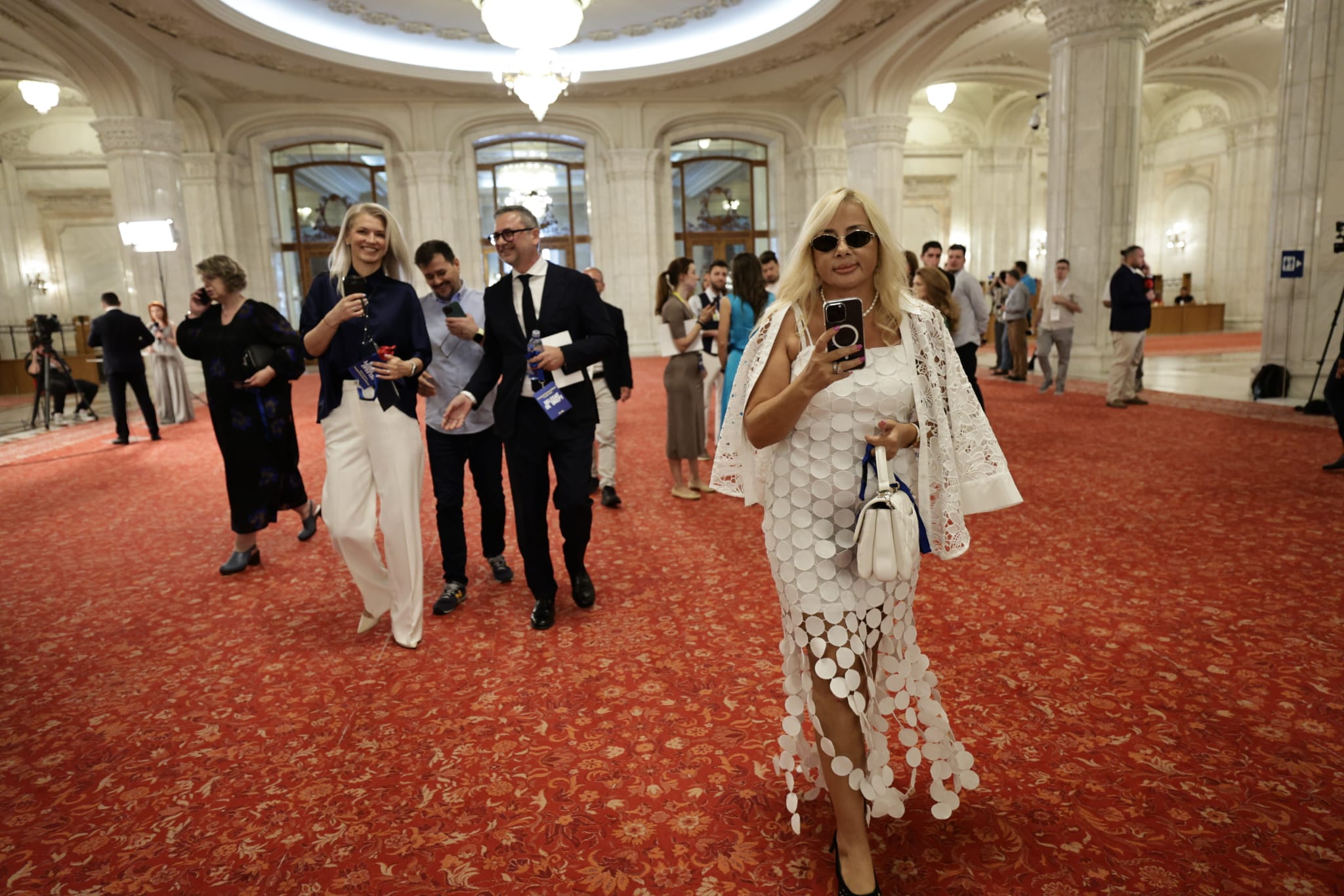 Congres PNL. Ce nu s-a văzut la TV: surprize, negocieri purtate până la votul final, atacuri interne și scepticism privind împărțirea funcțiilor