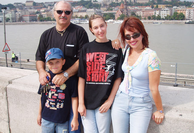 Motivul pentru care Marina Almășan nu petrece Crăciunul și Revelionul cu copiii ei. Victoraș și Marinuș au alte planuri: „Sunt împrăștiați prin lume”