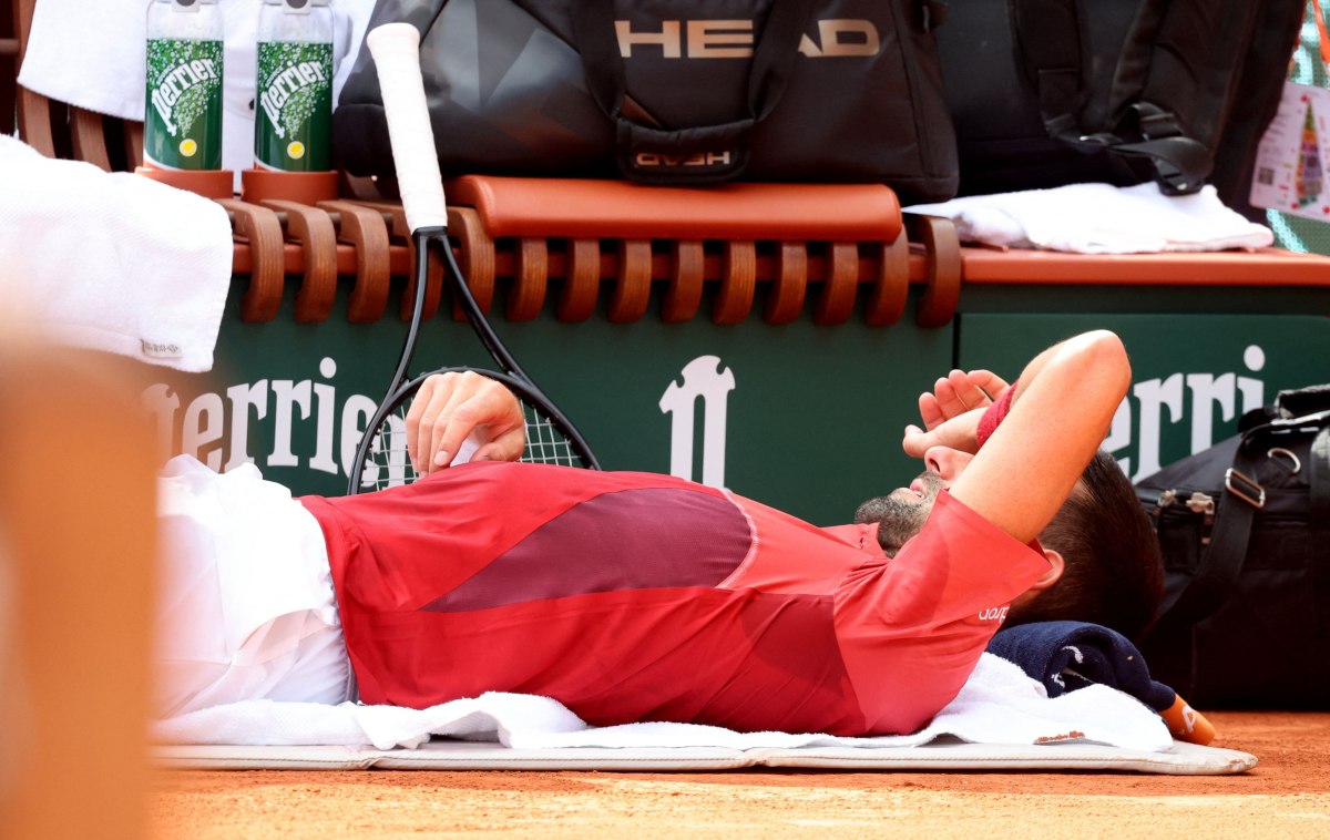 Novak Djokovici s-a retras de la Roland Garros, din cauza unei accidentări, și va pierde locul 1 în clasamentul ATP