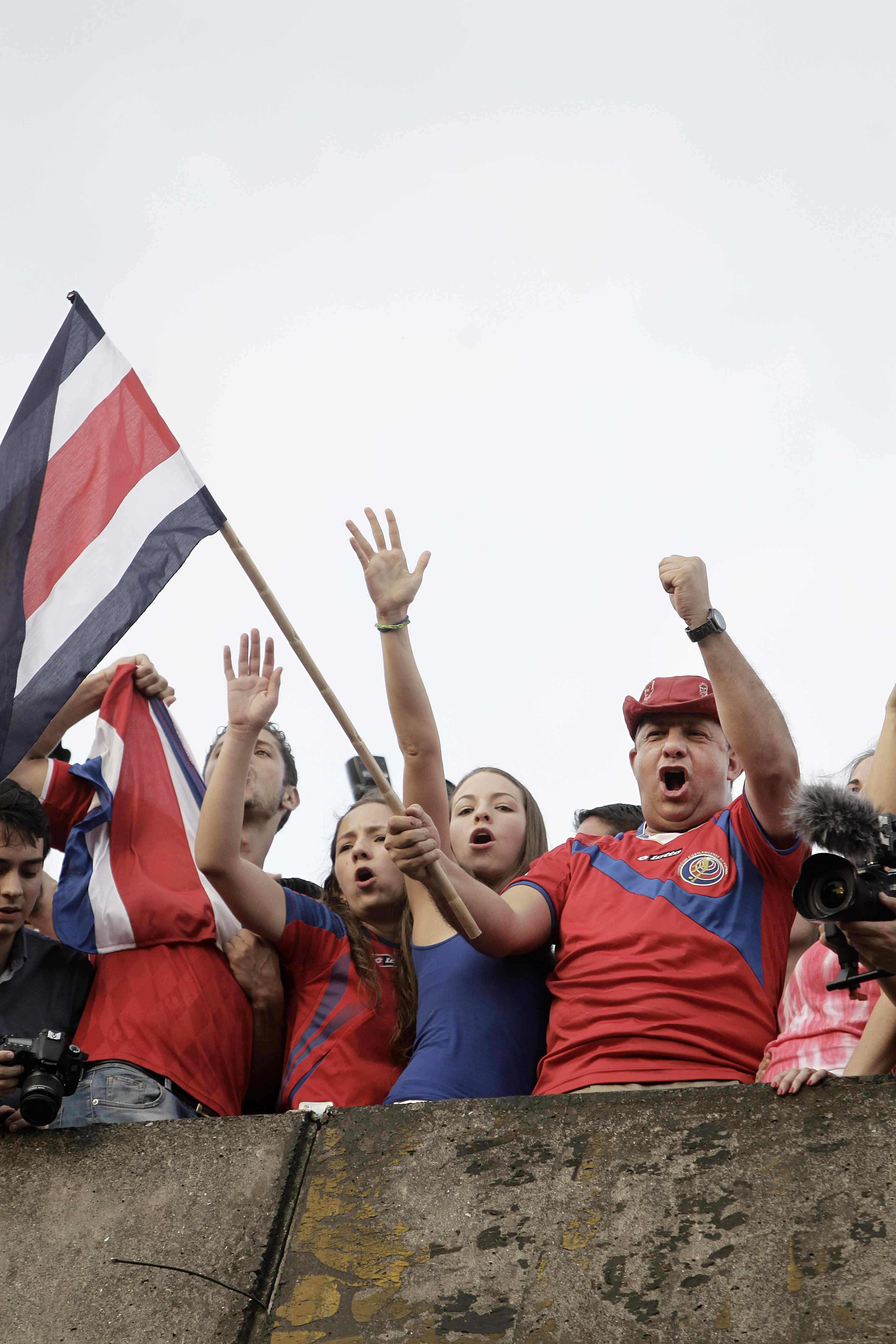 GALERIE FOTO&VIDEO / Toată populația din Costa Rica a ieșit pe străzi! 