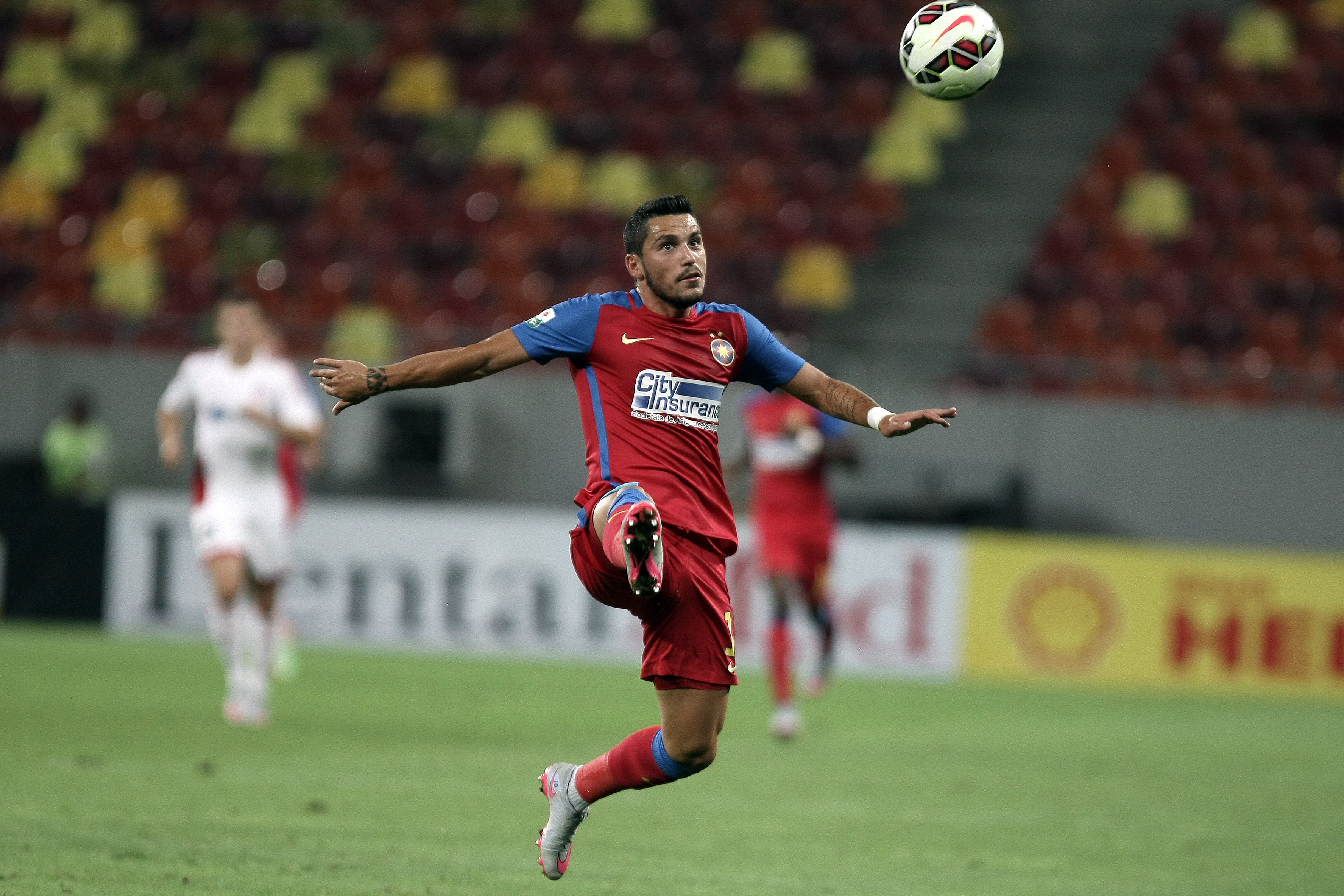 Liga Campionilor, turul II preliminar: Steaua - Trencin 2-3!!!! TrenCHIN!!!! Calificare jenantă a campioanei României! Mai întâi, Jairo l-a făcut franjuri la Papp, apoi Muniru și Tade au echilibrat situația pe tabelă. Pe final, Wesley i-a apropiat pe slovaci la un gol de calificare, iar Bero a avut șansa unui 4-2 halucinant! Rădoi continuă seria execuțiilor! După Tamaș, Țucudean și Luchin, l-a dat afară și pe Iancu / LIVE BLOG&GALERIE FOTO