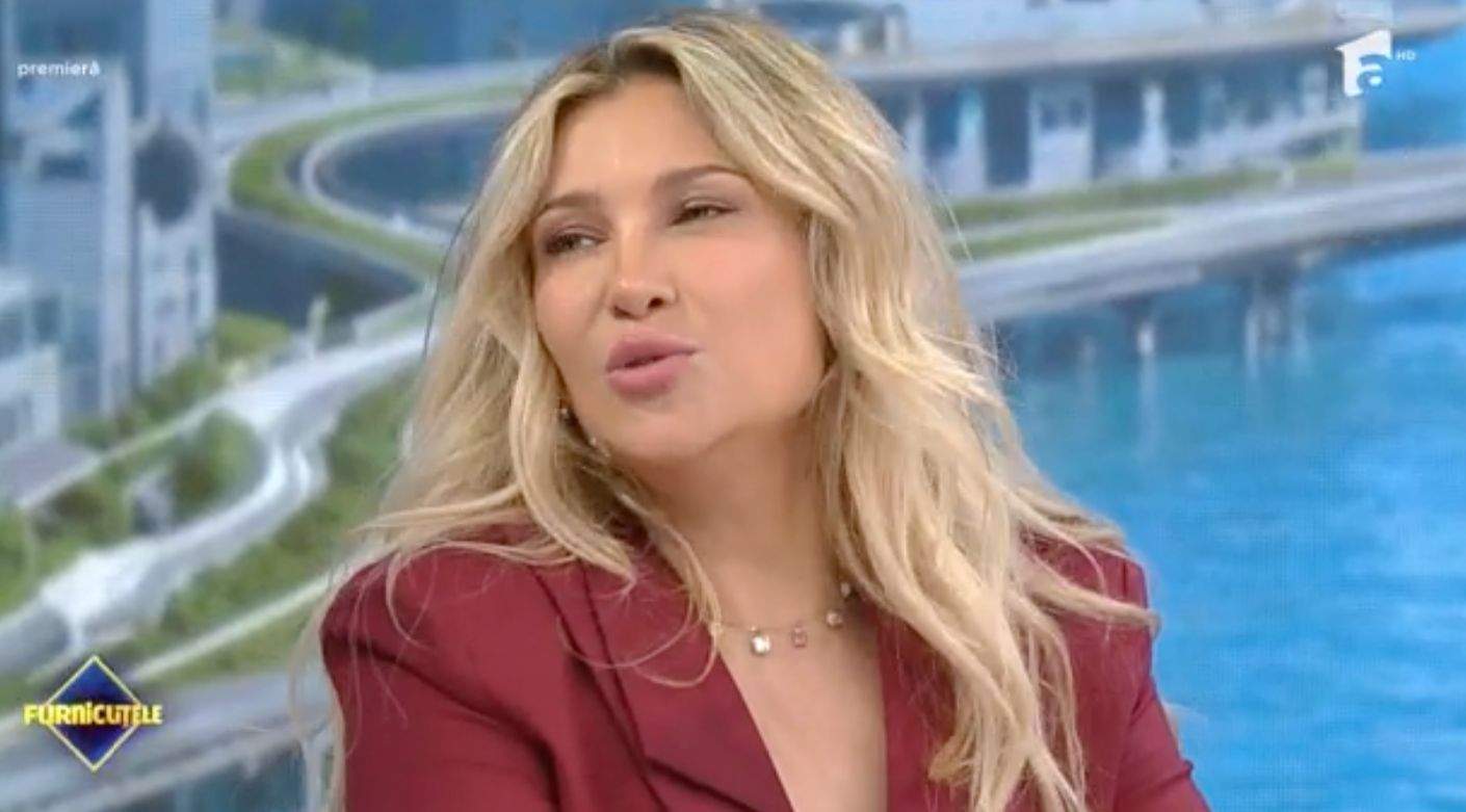 Lora, dezvăluiri cu lacrimi în ochi. „Îmi era frică să nu mă lase... Am o criză de anxietate și se duce spre atac de panică”