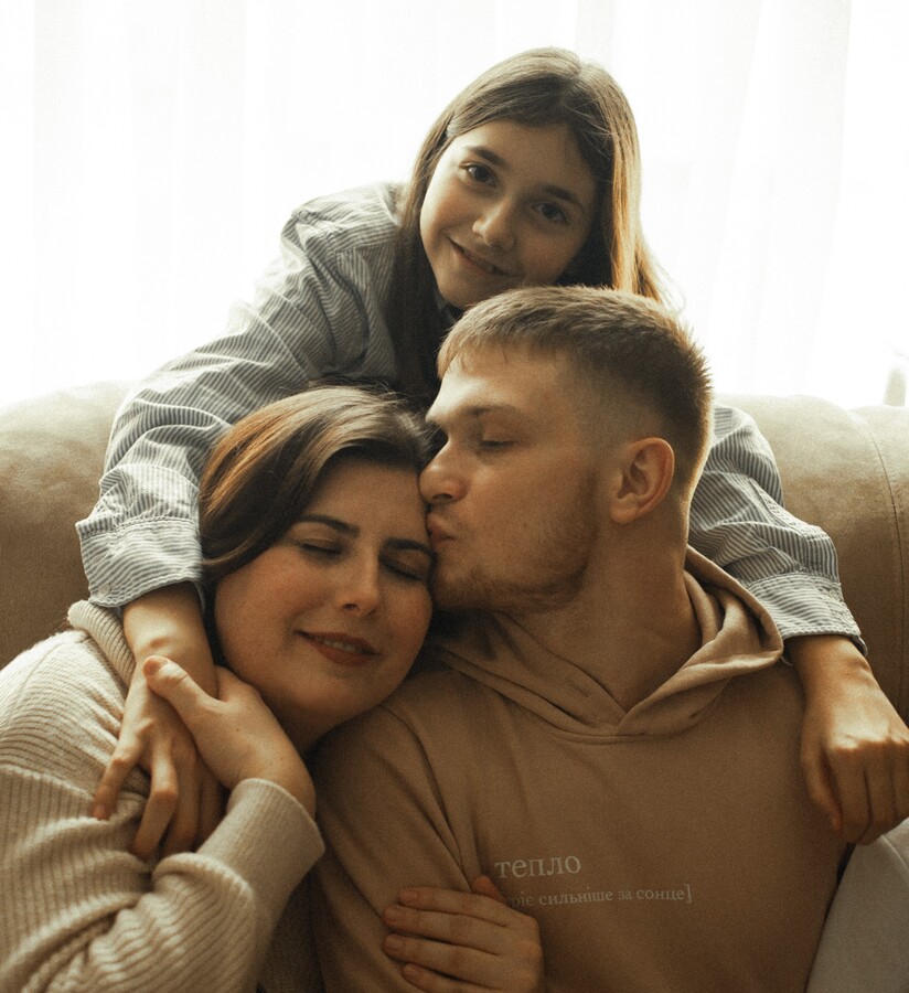La 23 de ani, au 10 copii. Povestea emoționantă a unei tinere familii care a adoptat 9 micuți dintr-un orfelinat, în Ucraina: „I-am născut cu inima”