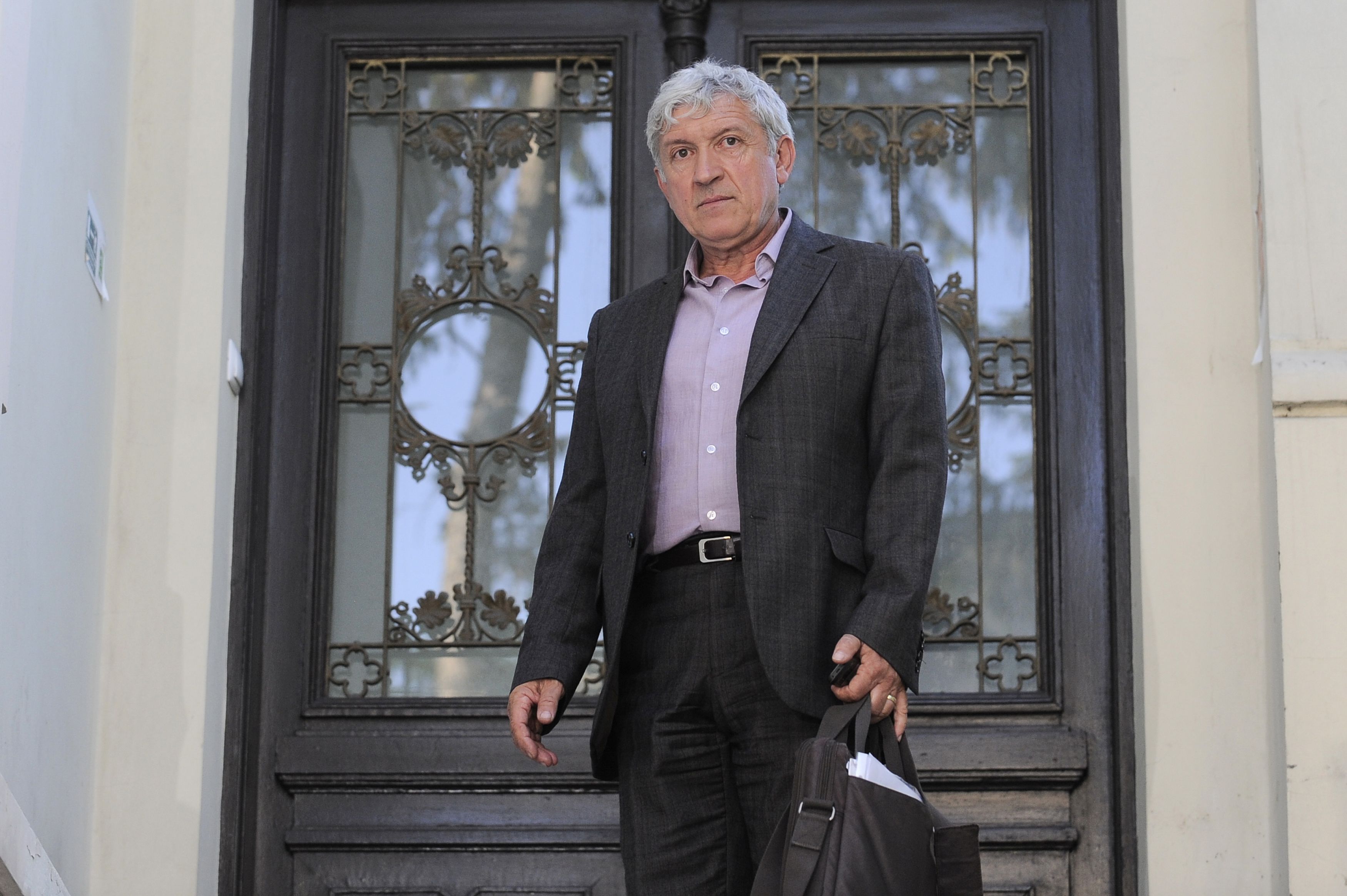 Mircea Diaconu a fost înmormântat cu onoruri militare, la Săftica. Emil Constantinescu, discurs în memoria regretatului actor