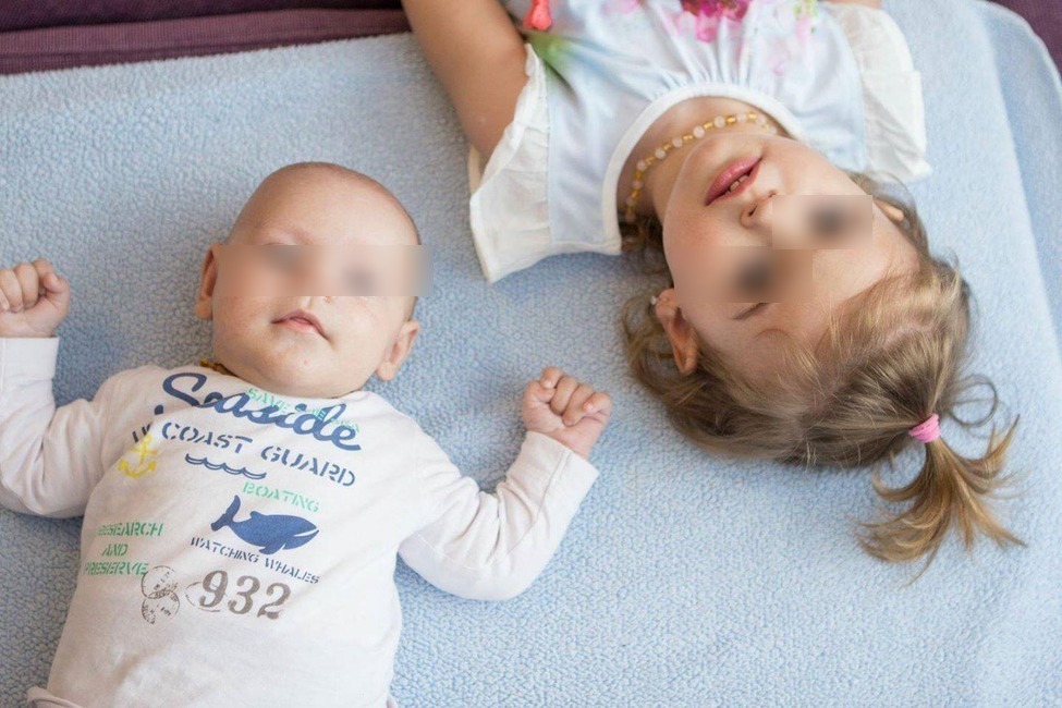 Claudia, fosta iubită a lui Marian Cozma, și-a refăcut frumos viața. ^Are doi copii, tot cu un handbalist. FOTO cu Marian și Relu Druțu împreună. Imagini cu noua familie a încercatei femei