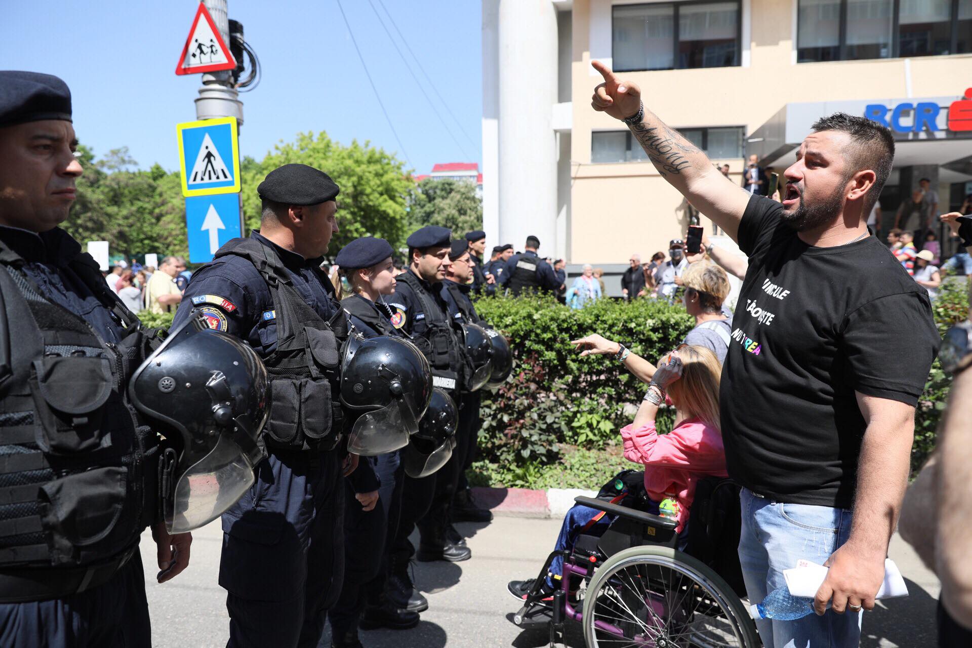 VIDEO | Miting PSD la Târgoviște. Liviu Dragnea: "Vom continua indiferent de piedicile puse de aceşti securişti nemernici! Nu renunţ!"
