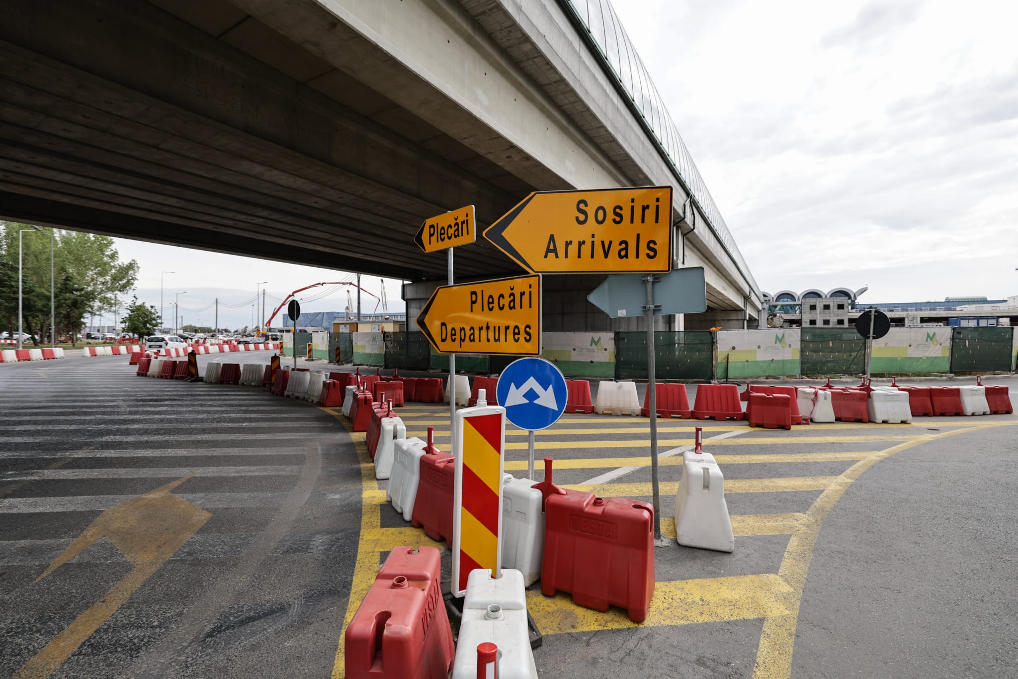 Parcarea Sosiri de la Aeroportul Henri Conadă a fost închisă astăzi: la toamnă se deschide una nouă, pe 4 niveluri
