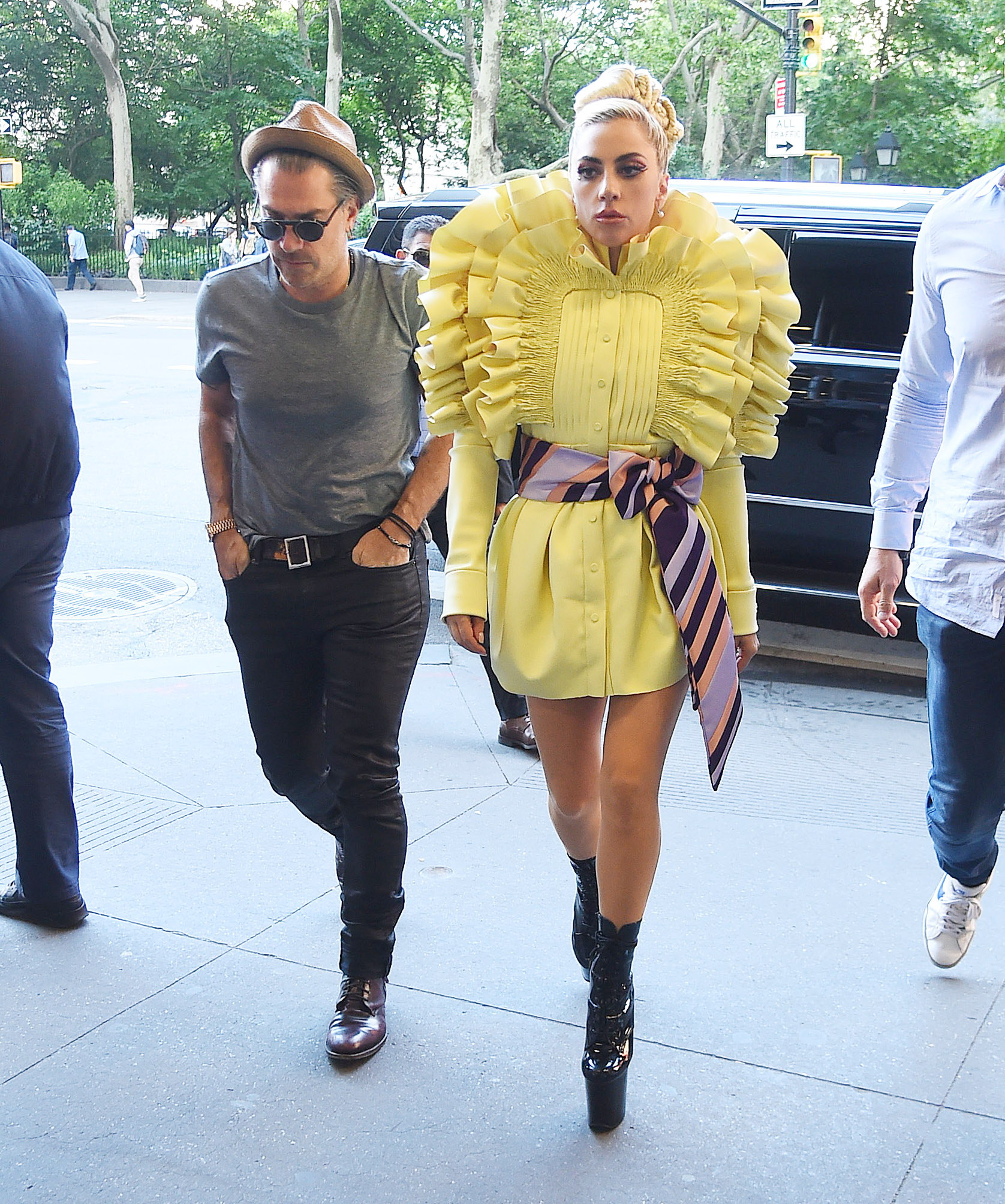 FOTO | Lady Gaga s-a despărţit de logodnicul ei, Christian Carino
