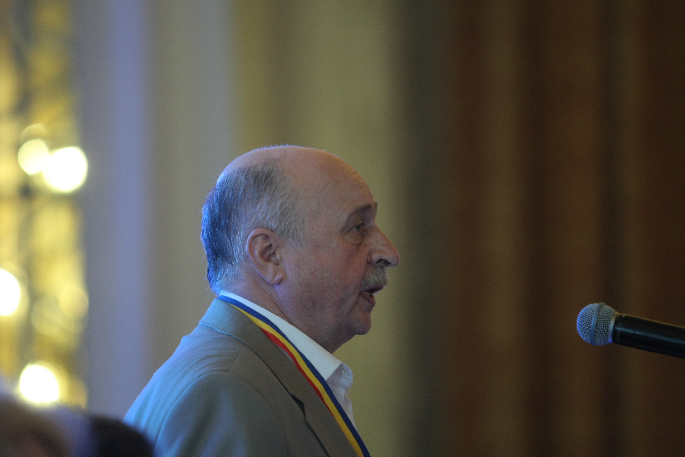 Schimb de replici dur între Turcescu și Băsescu, la Congresul PMP: ”M-aş fi aşteptat să rămâneţi la cârmă”/ ”Un căpitan are și el o licență care expiră” (VIDEO)