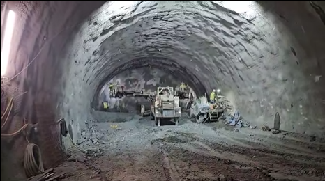 Cum arată primul tunel de autostradă forat, prin care se va circula de la Pitești la Sibiu. CNAIR: „Vom putea circula la finalul anului”