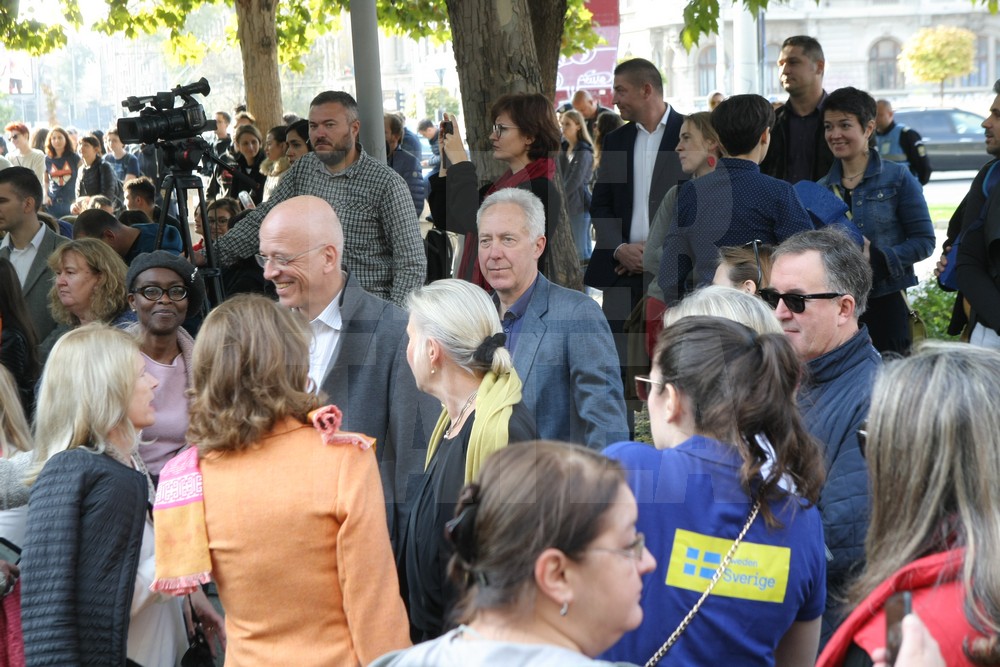 GALERIE FOTO/ Marş împotriva violenţei domestice, în Bucureşti: "Împreună pentru siguranţa femeilor"
