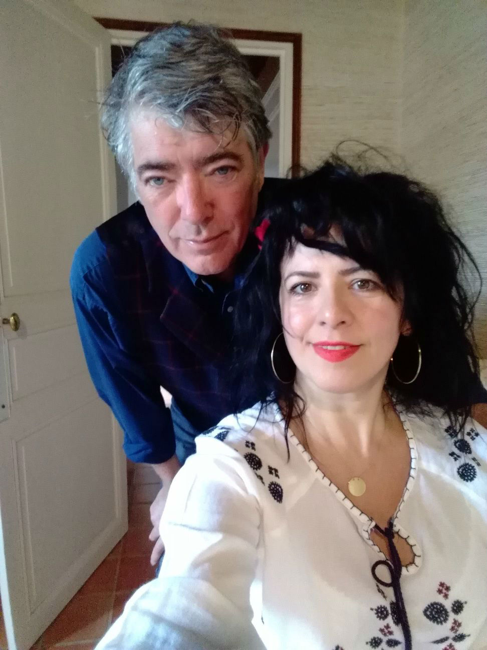 ȘTIREA MEA - Veronica Gordon din Franța: "Nu pierd nicio ocazie să îmbrac costumul nostru popular"