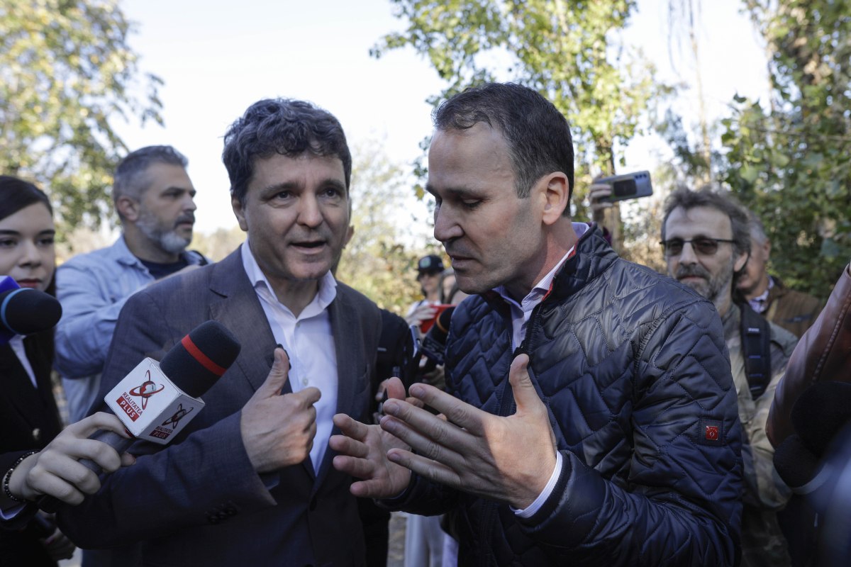 Robert Negoiță a venit peste Nicușor Dan la conferința de presă din Parcul IOR: „Nu răspundeți la telefon, la mesaj”