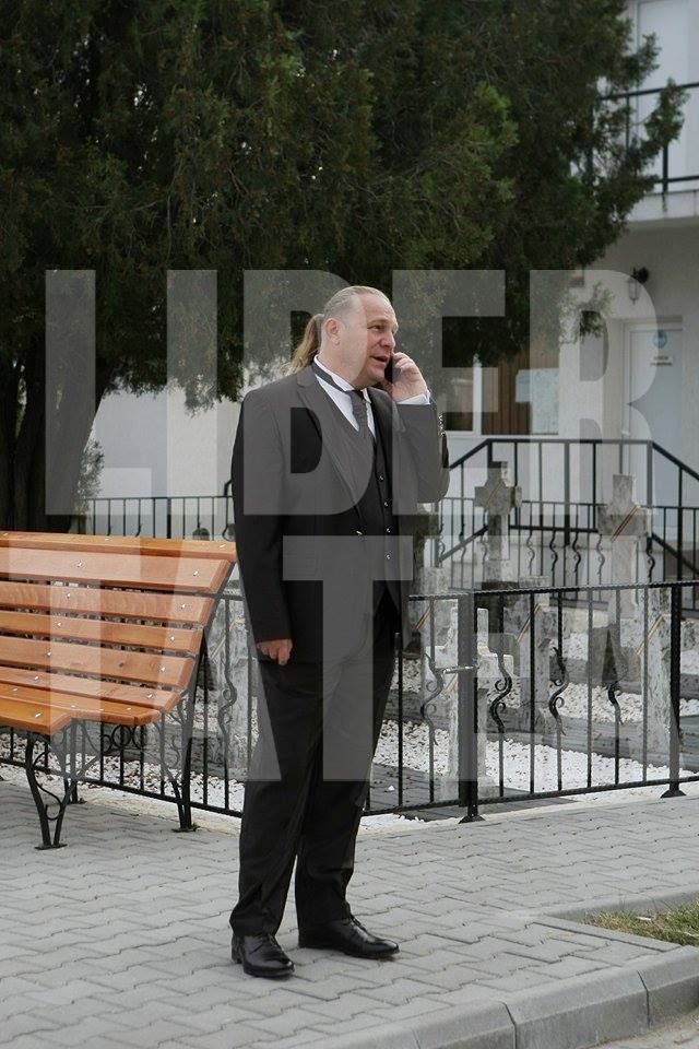 FOTO EXCLUSIV | Vali Crăciunescu, mire. Cum au arătat artistul și soția sa în ziua nunții