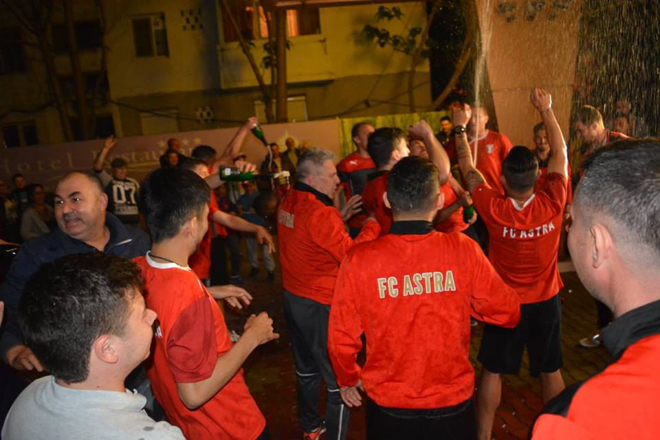 A început fiesta la Giurgiu! Prima reacție a lui Șumudică: ”Este extraordinar! Am practicat cel mai frumos fotbal” FOTO&VIDEO