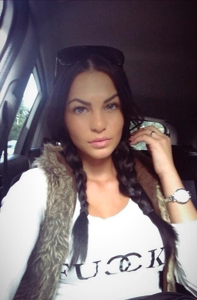GALERIE FOTO HOT / Steliştii nu se vor mai concentra la joc dacă o vor vedea în tribune diseară