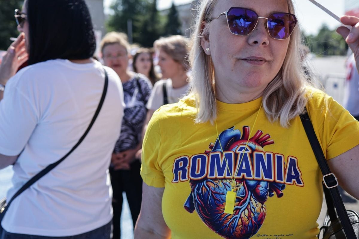 Proteste din cauza legii salarizării: sindicaliștii SANITAS, angajații de la Fabrica de Arme Cugir, ANAF și magistrații se revoltă
