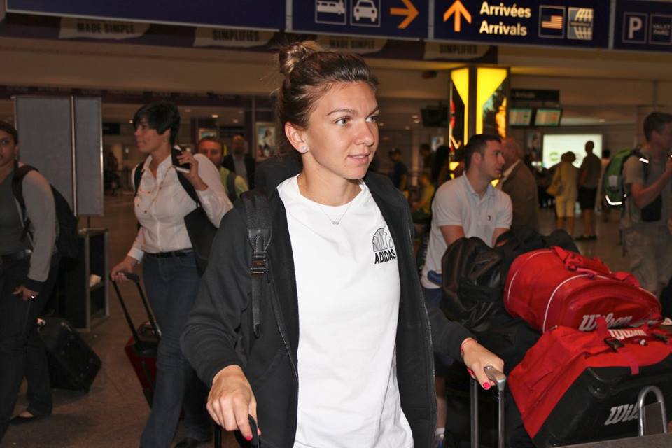 Simona Halep a ajuns la Montreal pentru turneul Rogers Cup. Tenismena are întâlnire cu o mare campioană / GALERIE FOTO