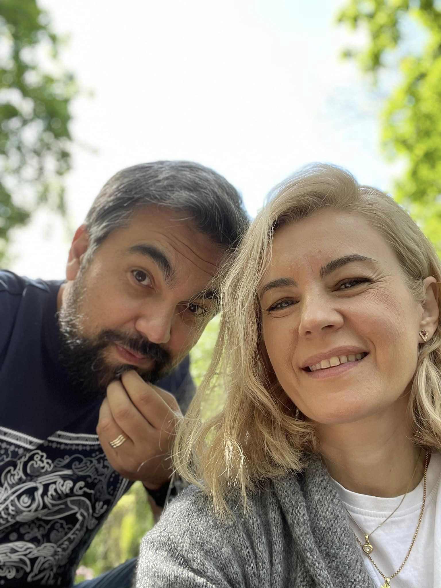 Augusta Petrescu Lazarov povestește cum a trecut peste moartea soțului ei, Valeriu Lazarov, și dezvăluie în ce relații este acum cu copiii acestuia
