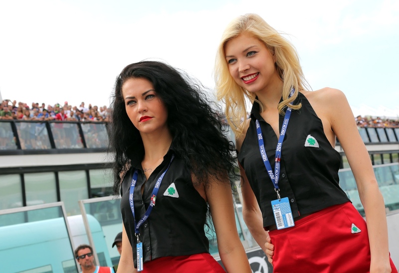 VIDEO&FOTO HOT / Cum se aleg fetele care fac furori în Formula 1