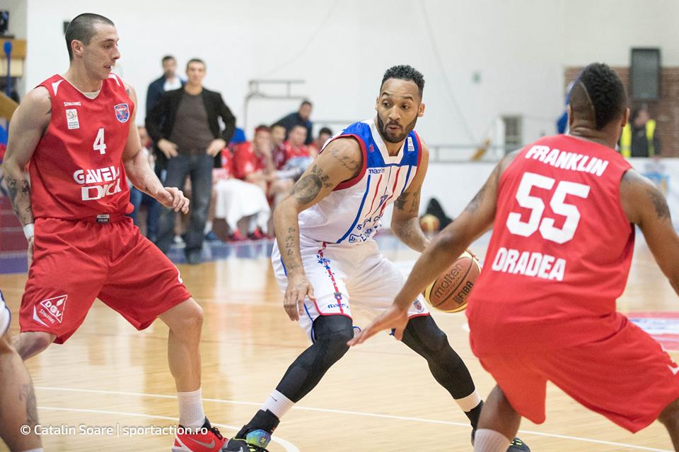 CSM Oradea, în Final Four: a scos Steaua! Celelalte ”sferturi”. Scandal cu galeria / FOTO