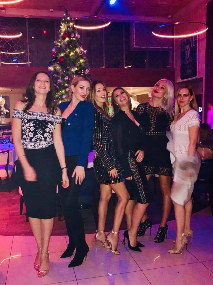 Anamaria Prodan, distracție pe cinste la Dubai. A petrecut pe rupte cu prietenele | FOTO