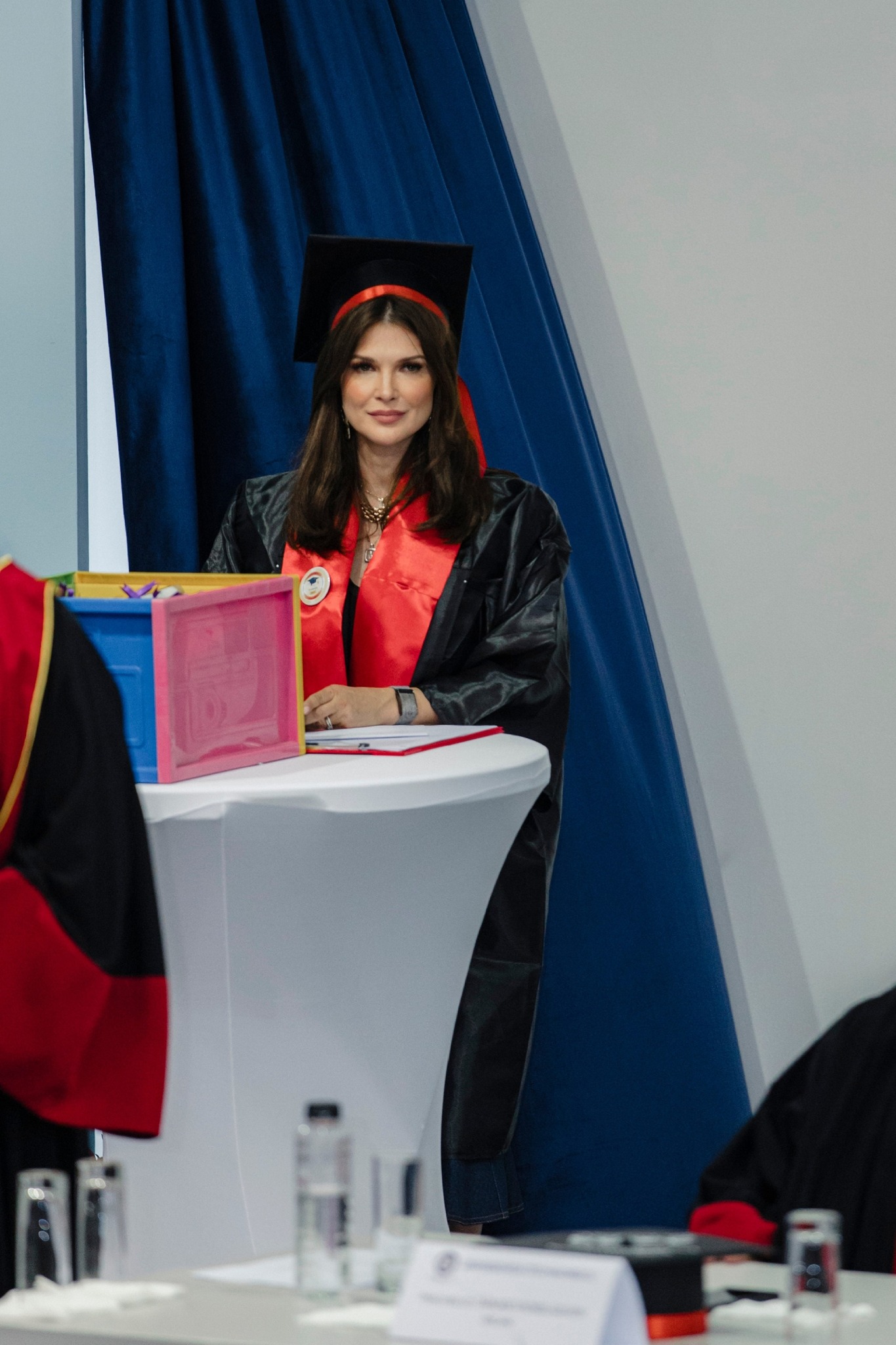 Vedete din România care s-au înscris la facultate după 40 de ani