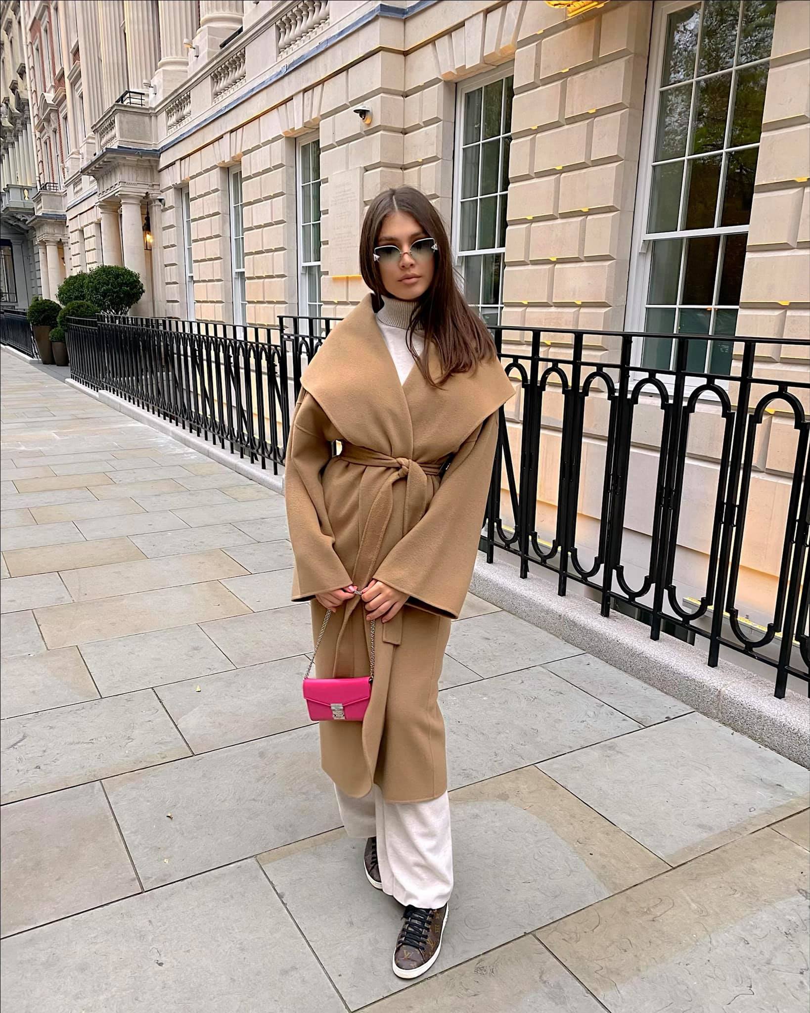 Ce a pățit Elena Chiriac când s-a mutat în Londra. E studentă la o universitate prestigioasă, își dorește o carieră în actorie: „Am învățat să trăiesc cu puțin”