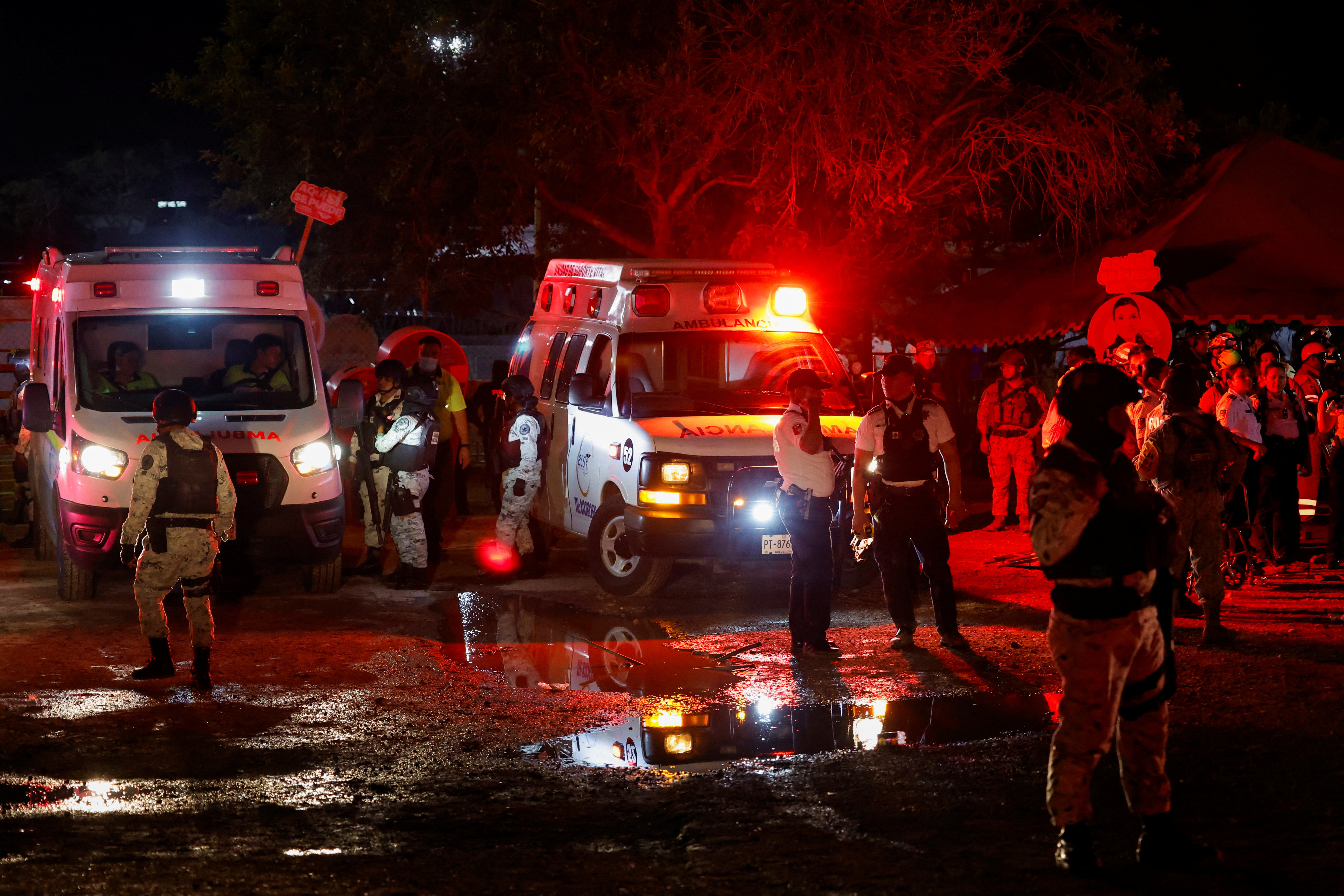 9 killed, 50 injured as stage collapses at Mexico election campaign event