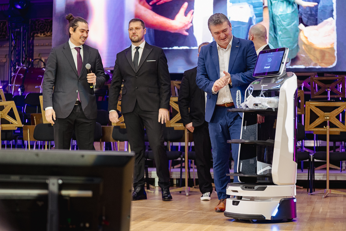 „Gala 1000: o seară a speranței”: Asociația Zetta a marcat pragul de 1.000 de intervenții chirurgicale pro bono și 8 ani de activitate