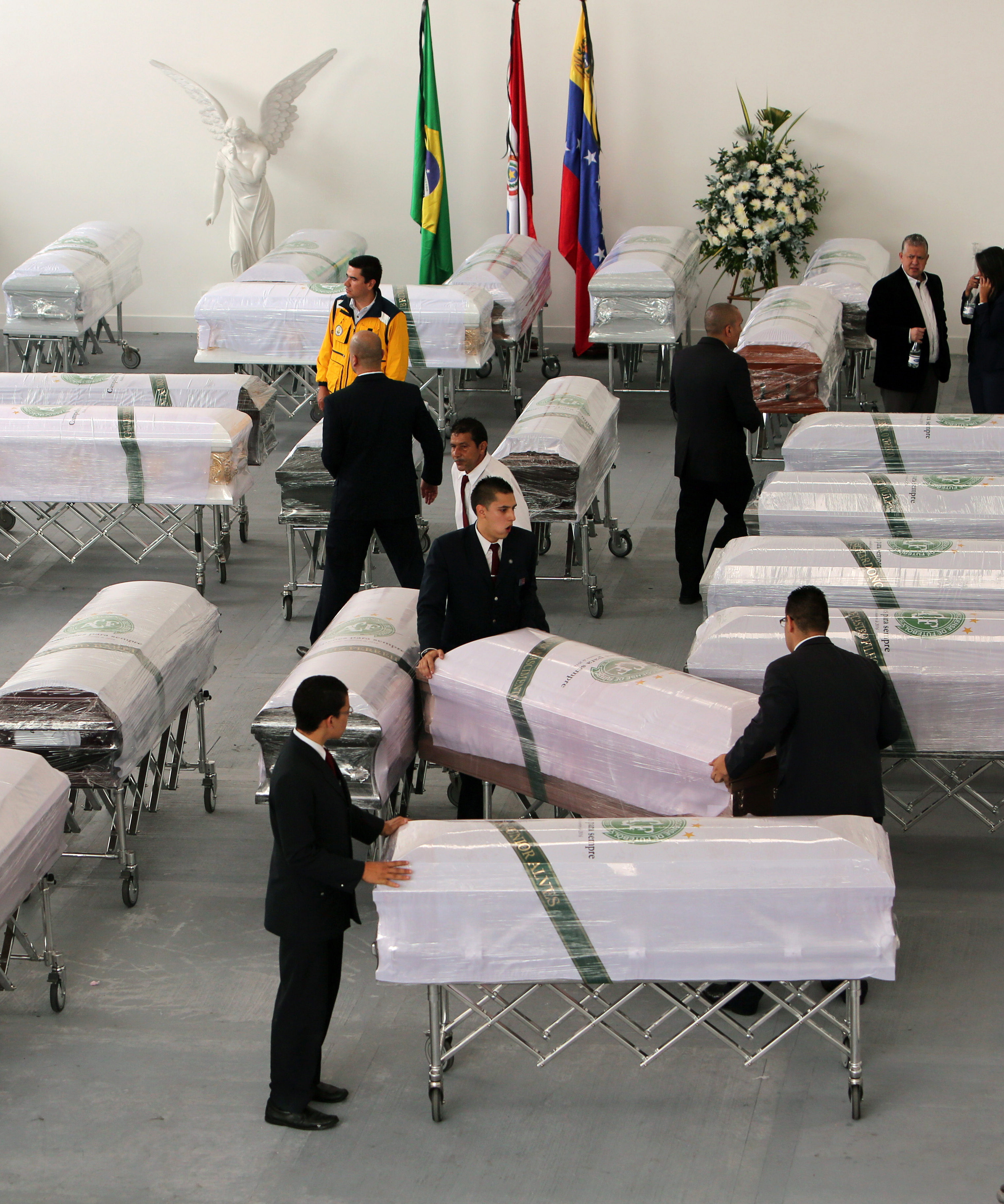 Avion prăbușit în Columbia. Ultimele detalii despre situaţia supravieţuitorilor | GALERIE FOTO