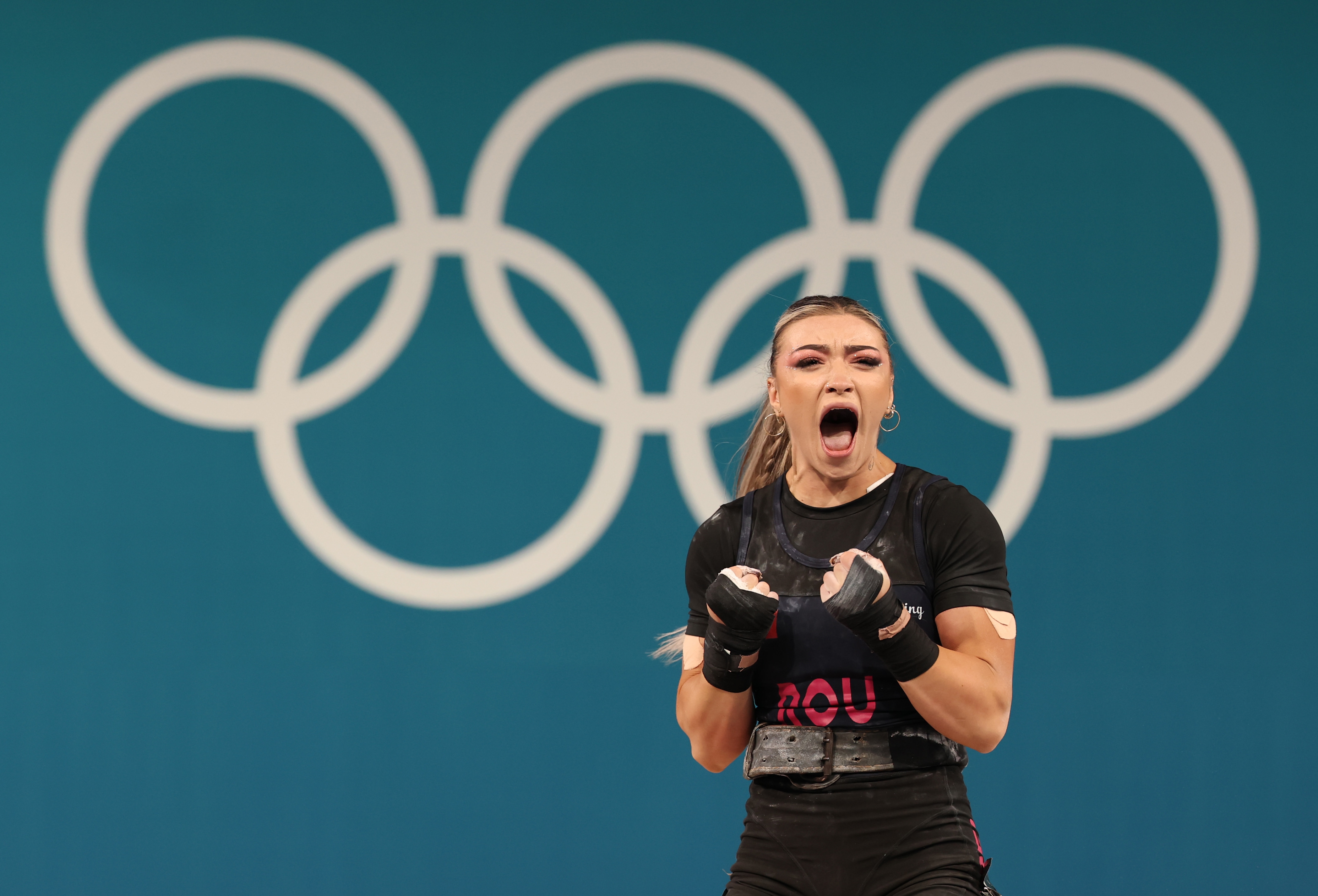 Tatăl Mihaelei Cambei, vicecampioană olimpică la haltere: „Toți îi ziceau «țăranca din Dofteana». Venea acasă plângând”