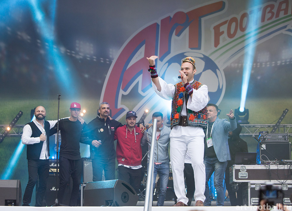Pe ce loc a terminat naționala artiștilor fotbaliști la Campionatul Mondial - Moscova Art Football 2017. Temișan, Enache și Kamara au impresionat prin muzica lor / FOTO