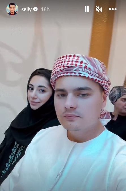 Imagini din vacanța de lux a lui Selly în Emiratele Arabe. S-a cazat la un hotel de cinci stele și conduce o mașină de peste 200.000 de euro