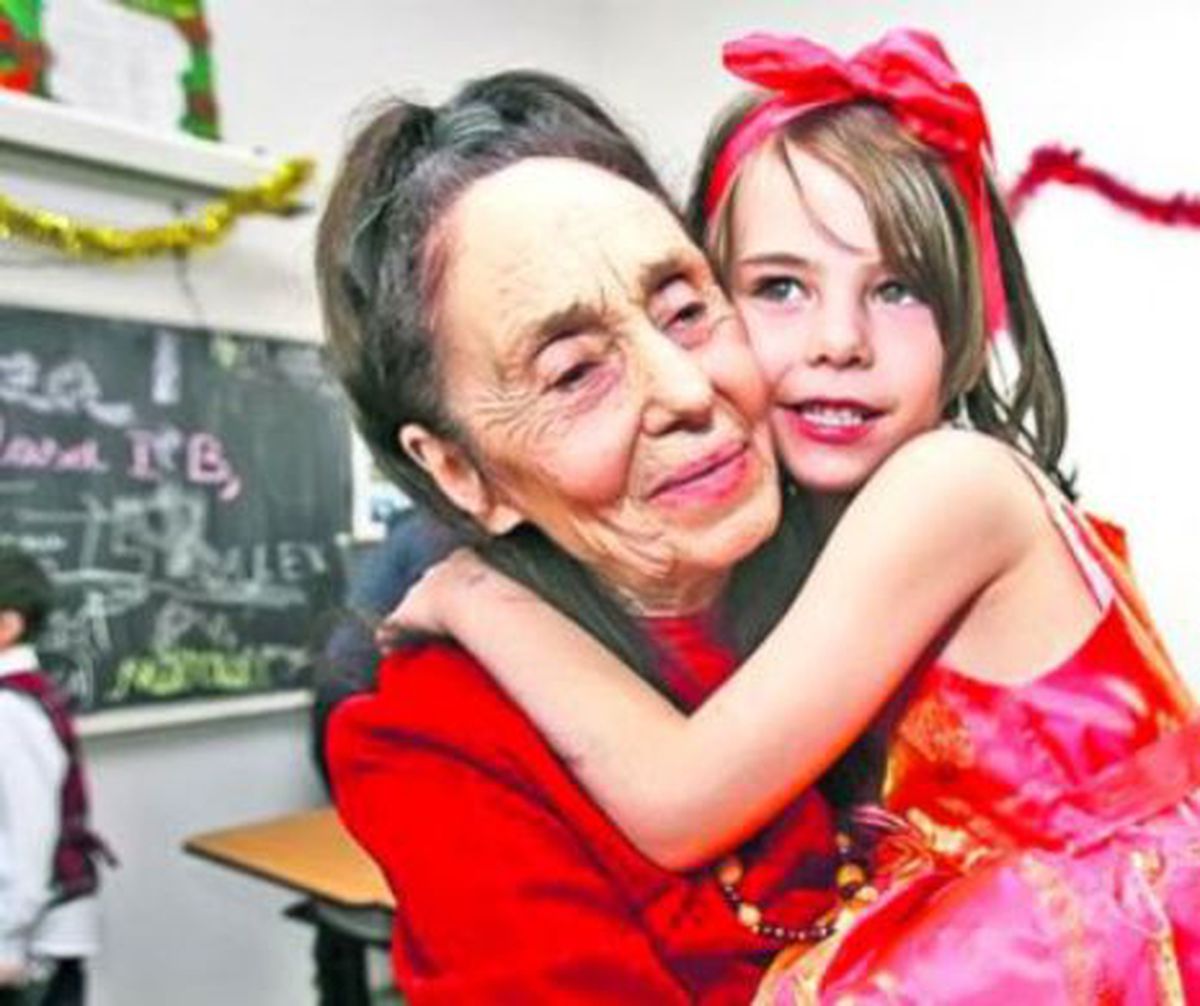 Ce spune Adriana Iliescu despre fiica ei, care e studentă la două facultăți: „Și-a mai mutat niște ore, le-a cerut voie profesorilor”. Cum se descurcă cu banii