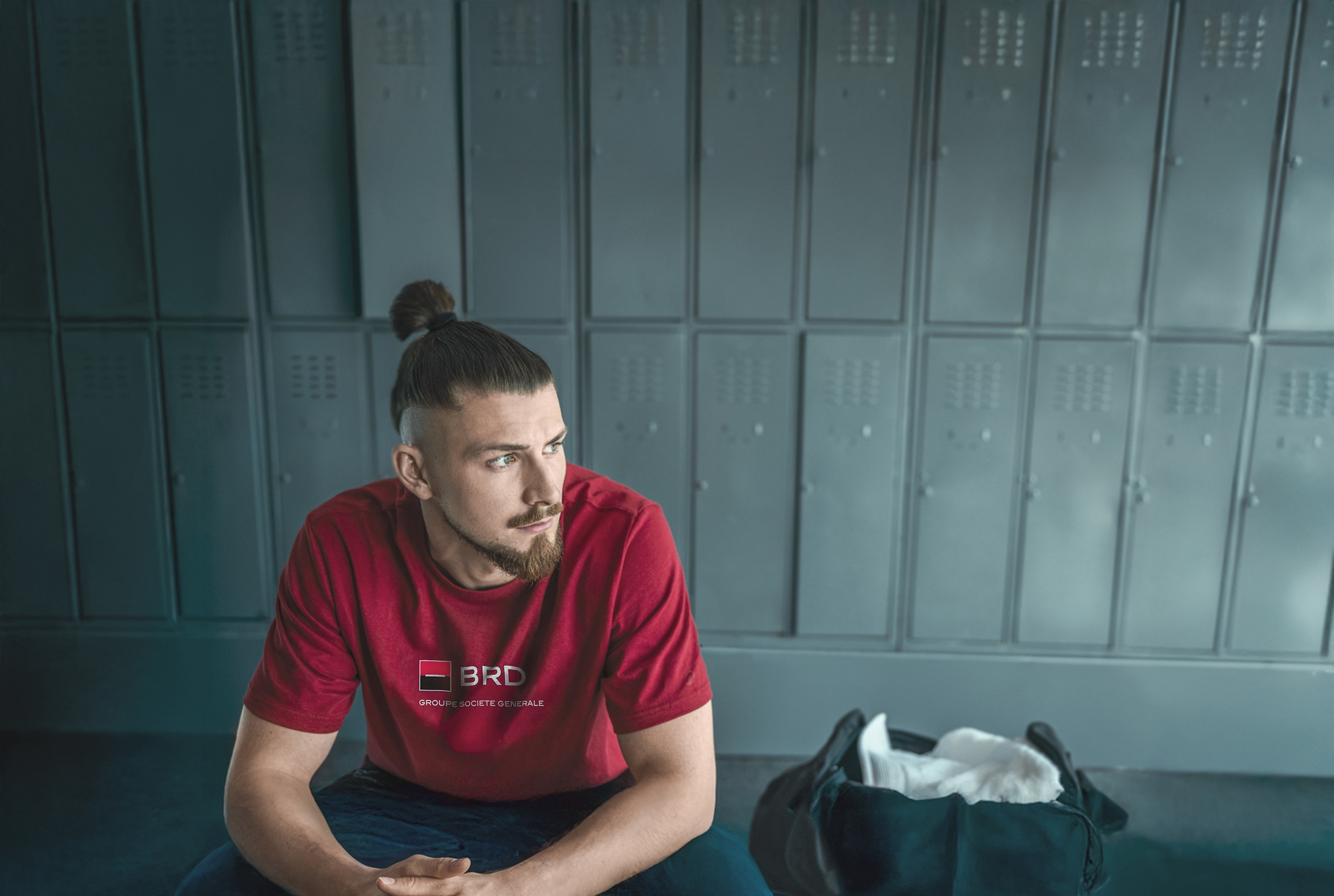 Radu Drăgușin a semnat primul său contract individual de publicitate: „Poate inspira generația care vine”