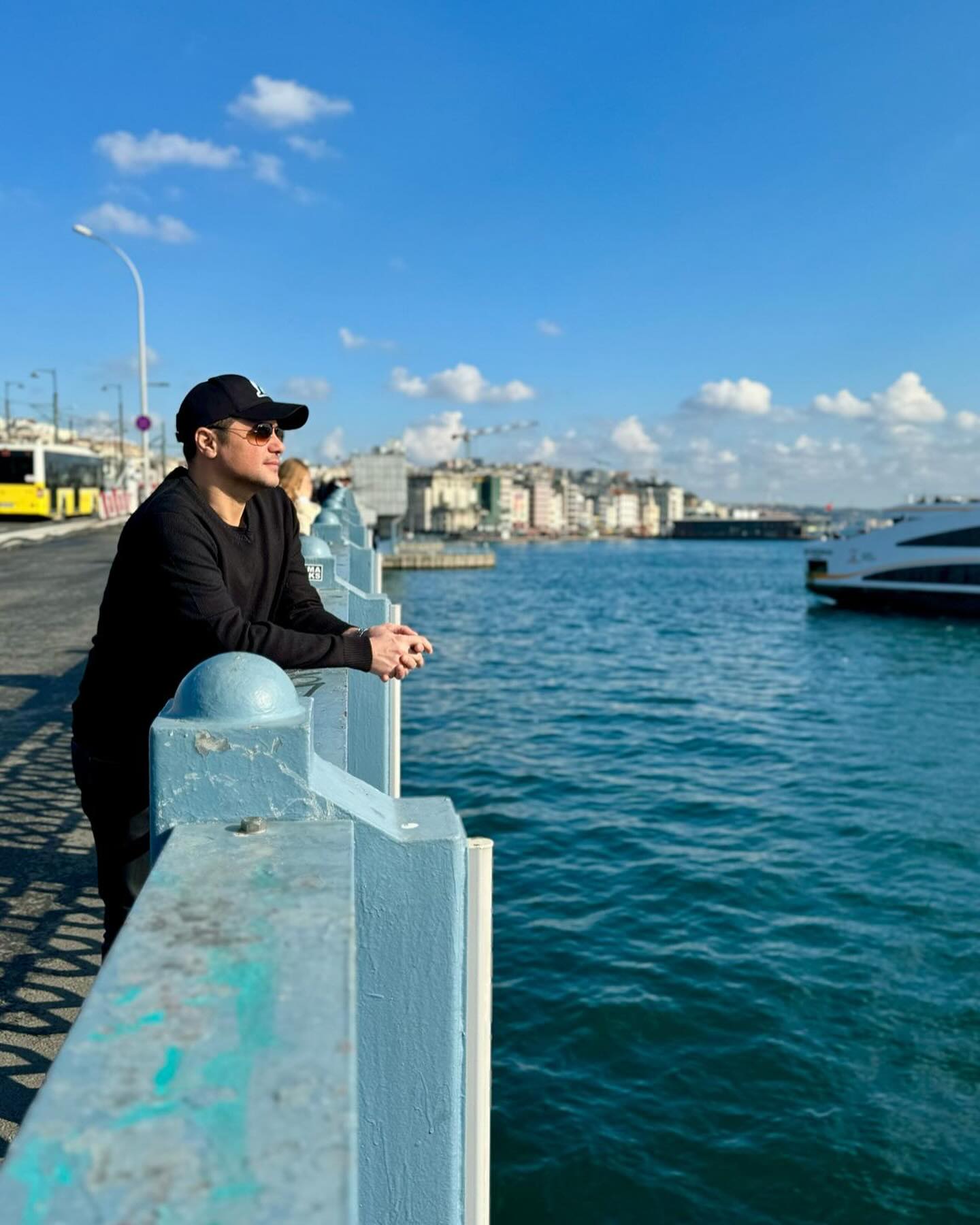 Cove a plecat la Istanbul fără soție și copil. Cine l-a însoțit și de ce a luat această decizie. „Am vrut să ne simțim bine”