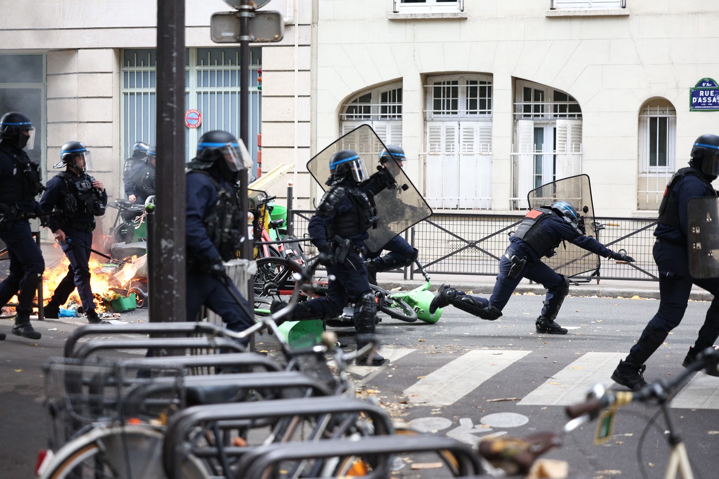 Studenții francezi continuă protestele în Franța