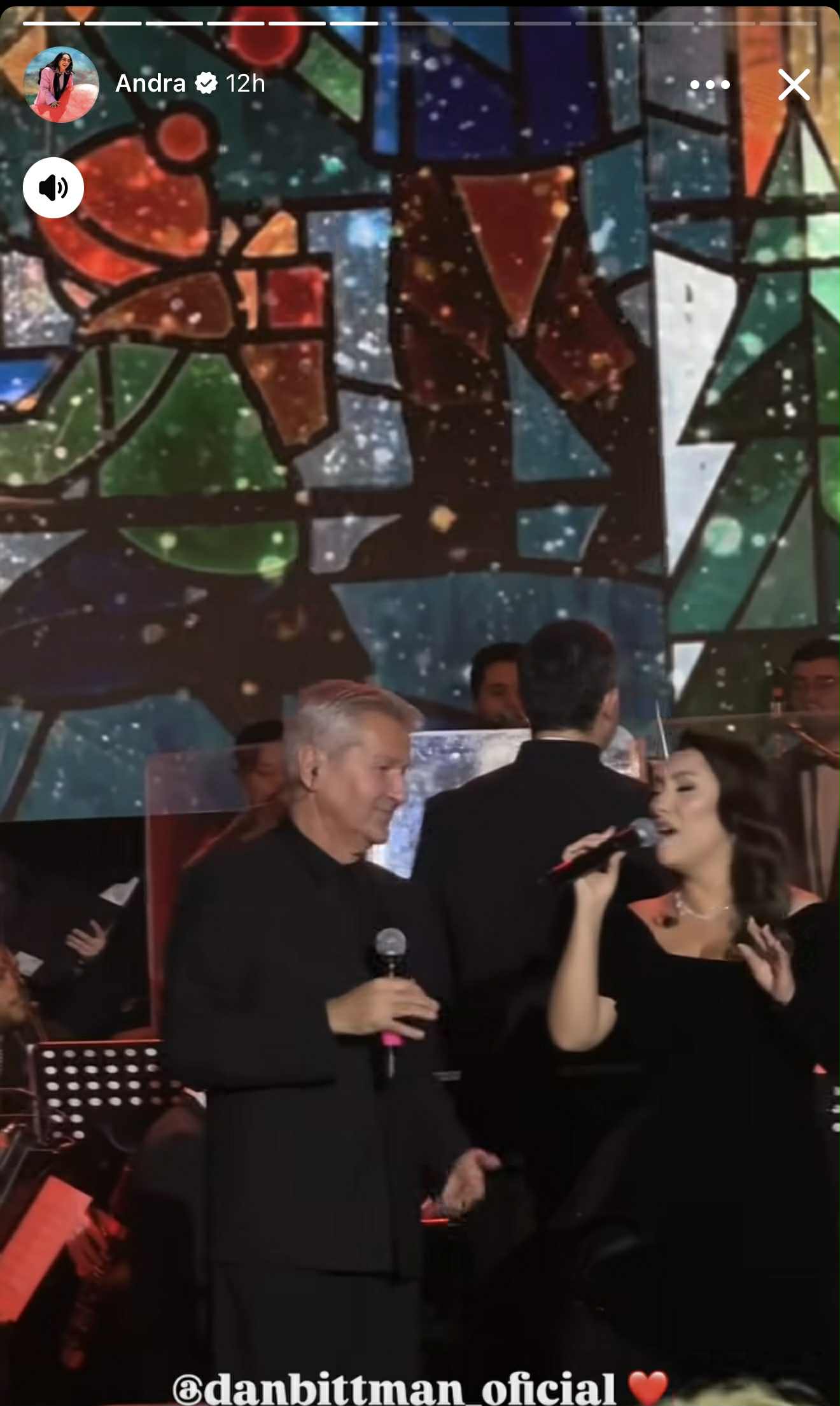 Cum au apărut Andra și Eva Măruță la concertul de Crăciun. Artista și-a dat fanii pe spate cu invitatul ei special