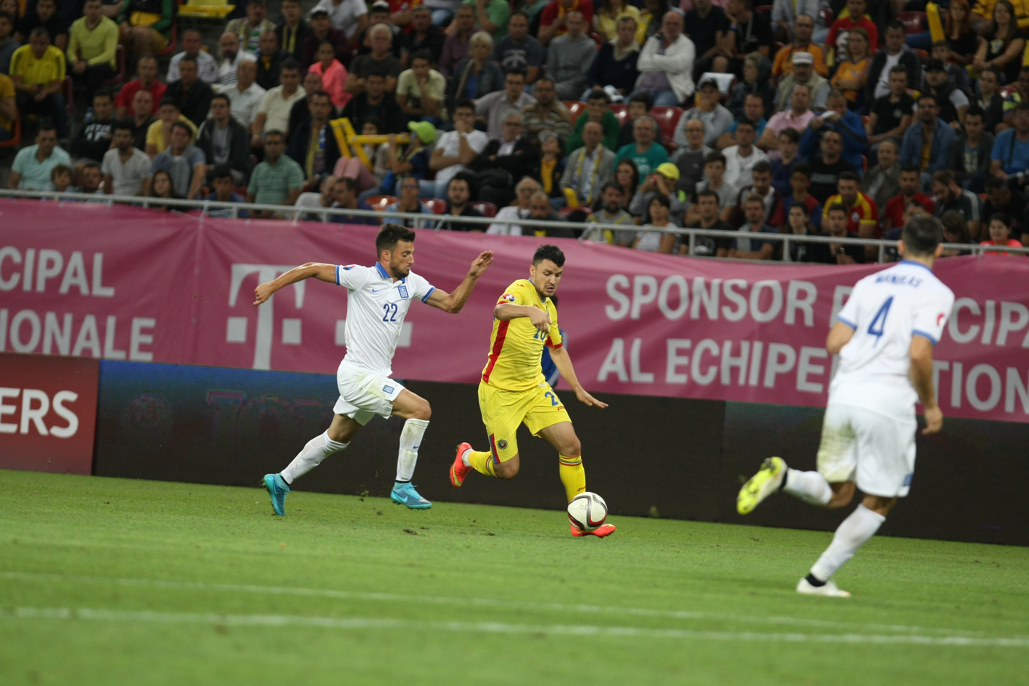 Apărare beton, atac de carton! Naționala României gâfâie în drum spre Euro 2016. Avem cea mai bună defensivă din istorie, dar suntem în pragul cele mai mari crize ofensive din ultimii 67 de ani