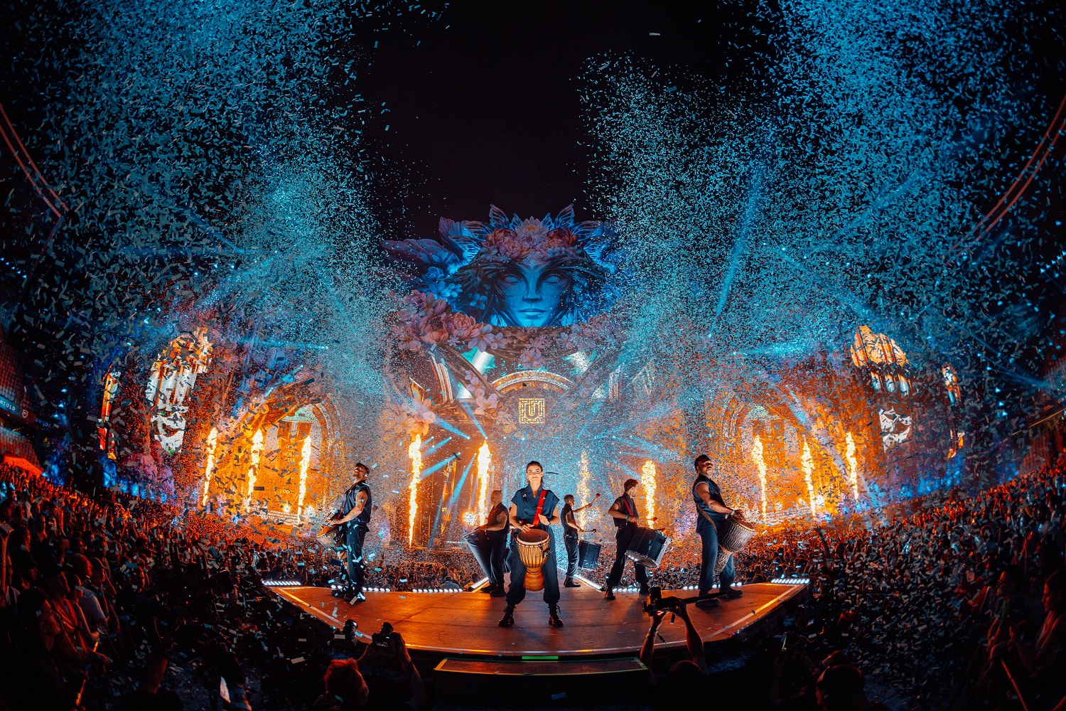 Câți oameni au fost la UNTOLD 2024, în prima zi de festival. Irina Rimes a fost invitată pe scenă de Steve Aoki