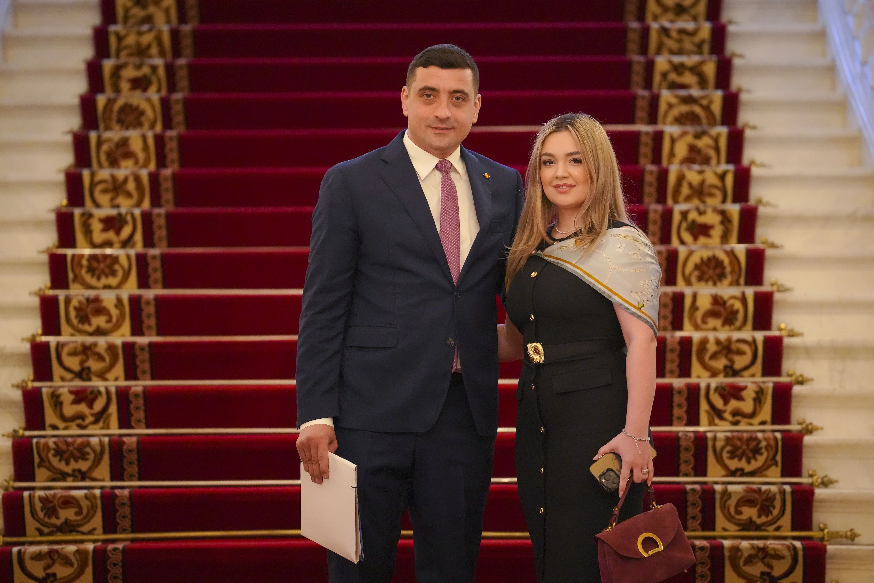 Apariția lui George Simion cu soția Ilinca la trei ani de la nunta lor. Ea a arătat o poză nouă de cuplu: „Iubire, răbdare, fericire”