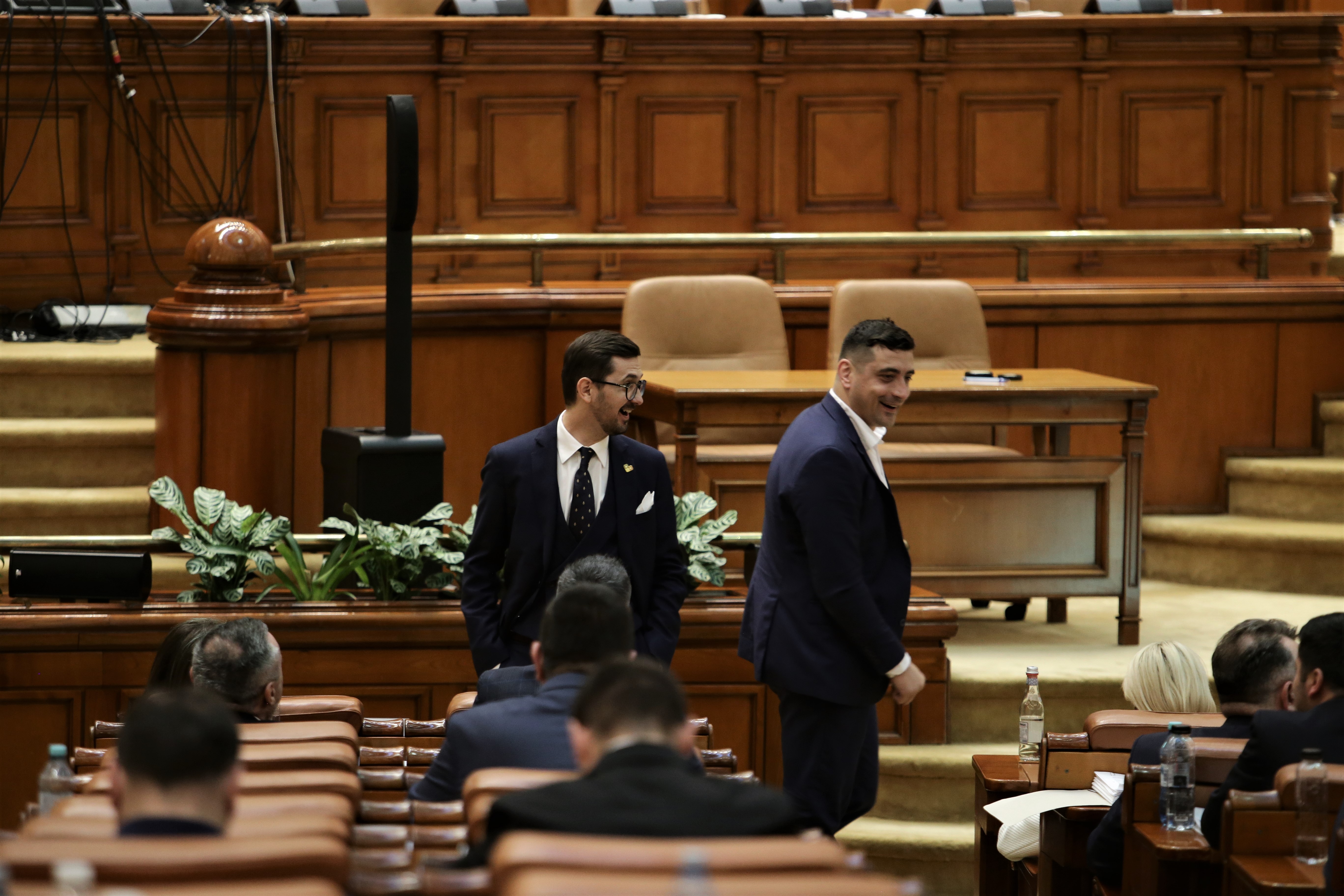 Ziua în care democrația a încasat patru gloanțe. Cum a schimbat AUR prin forță regulile din Parlament&nbsp;
