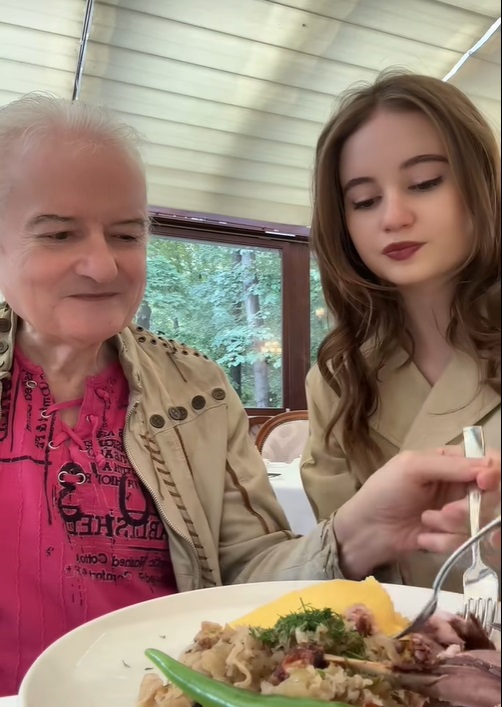 Cum le răspunde Irina Columbeanu celor care îi critică aparițiile în mediul online. „Au frustrările lor”